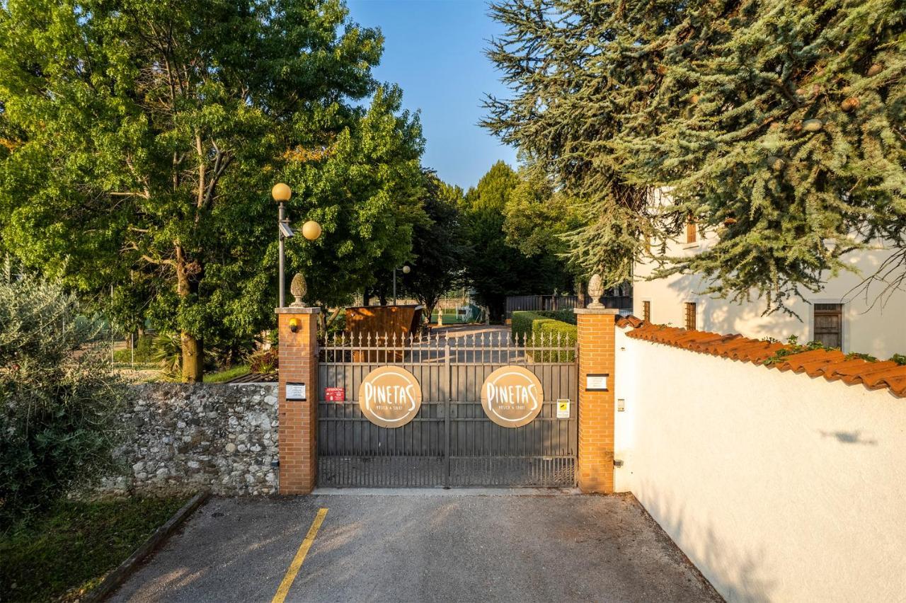 Hotel Villa I Pini Malo  Kültér fotó