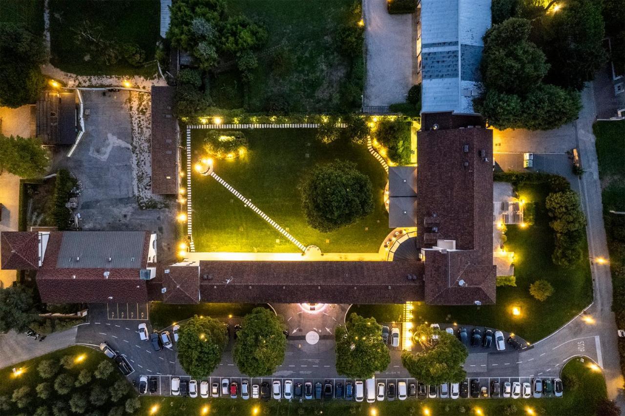 Hotel Villa I Pini Malo  Kültér fotó